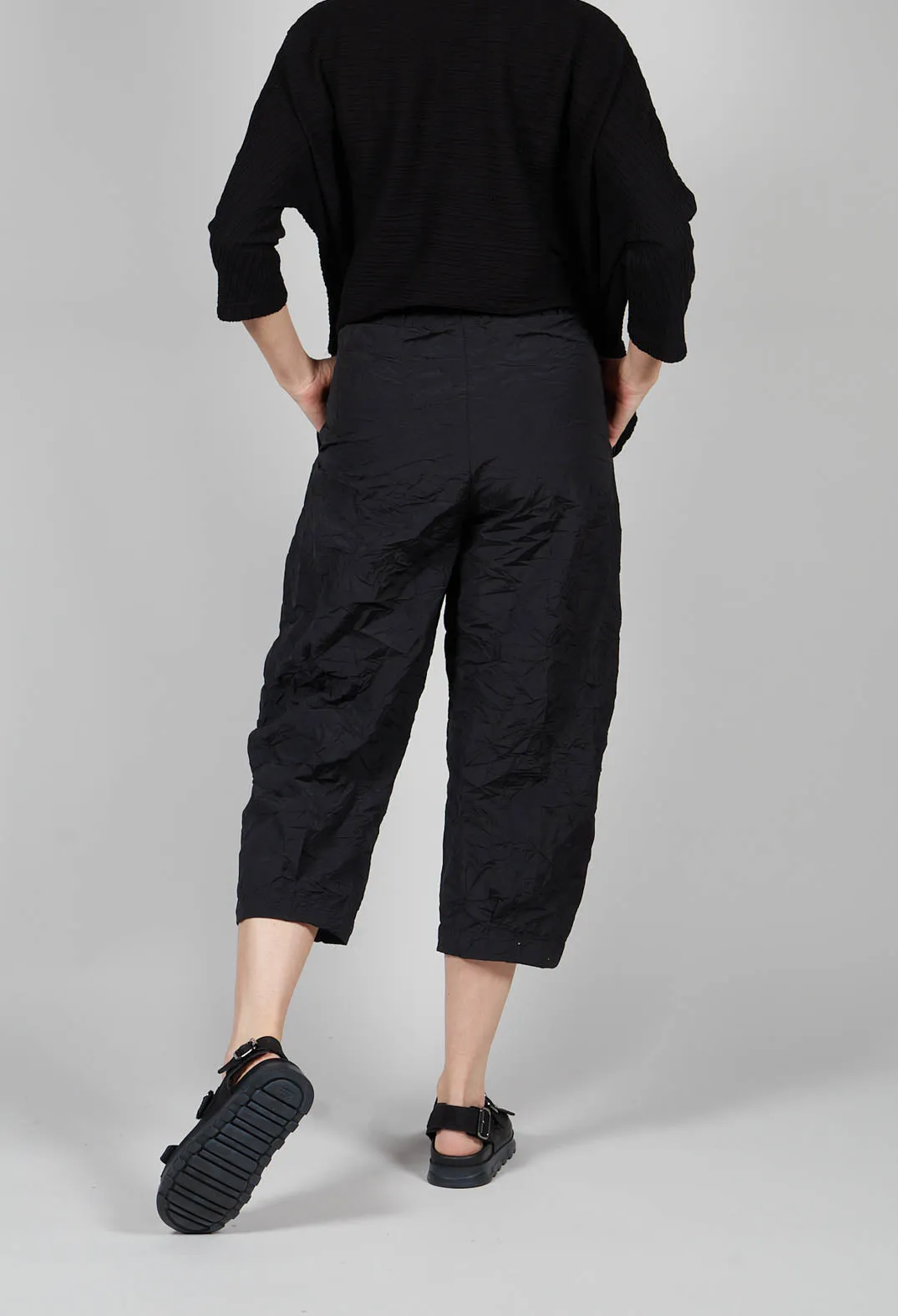 Bianco G Trousers In Nero