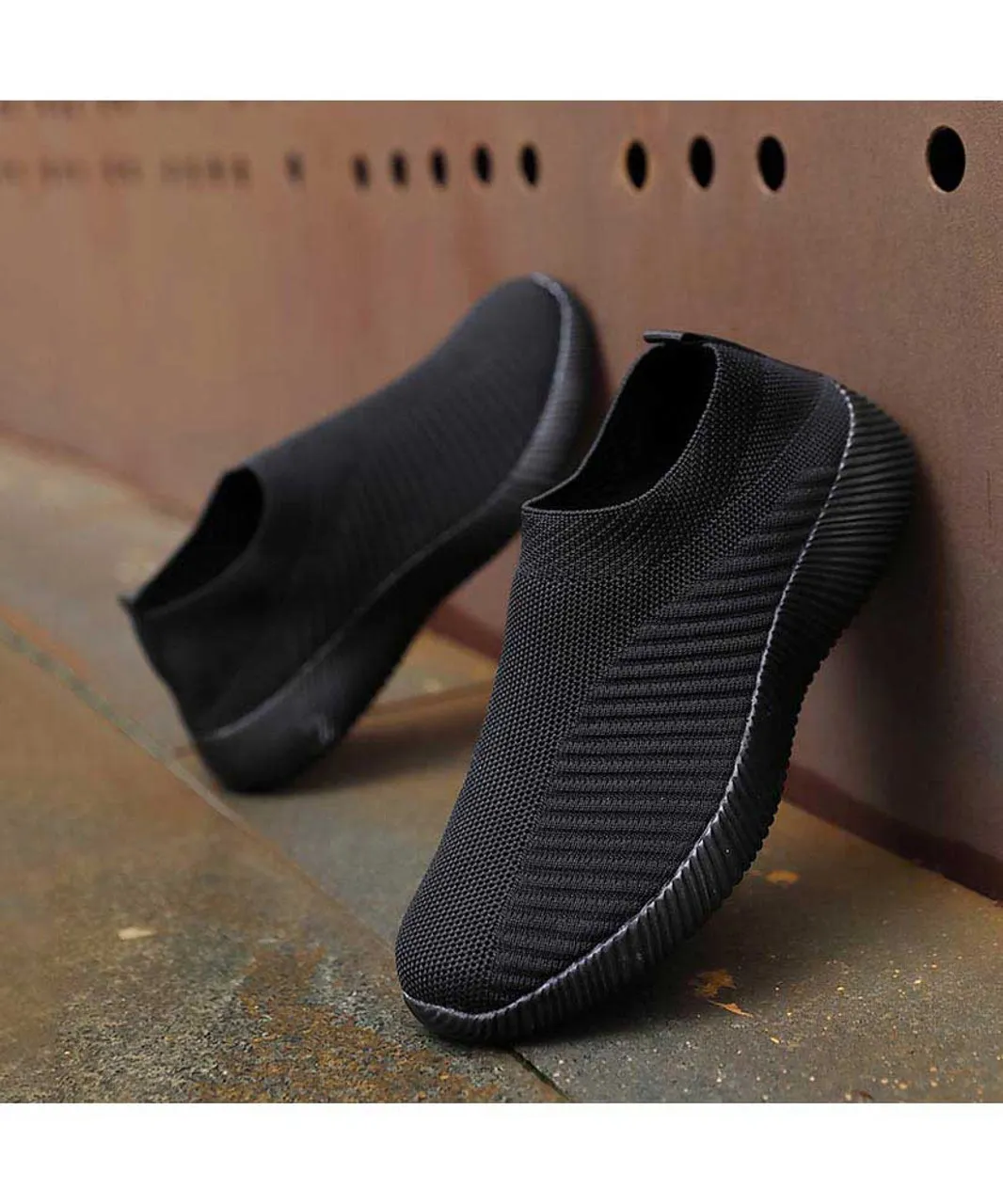 Black texture stripe slip on shoe sneaker