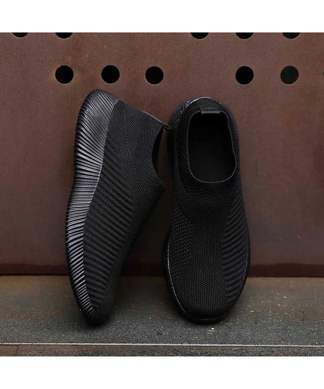 Black texture stripe slip on shoe sneaker