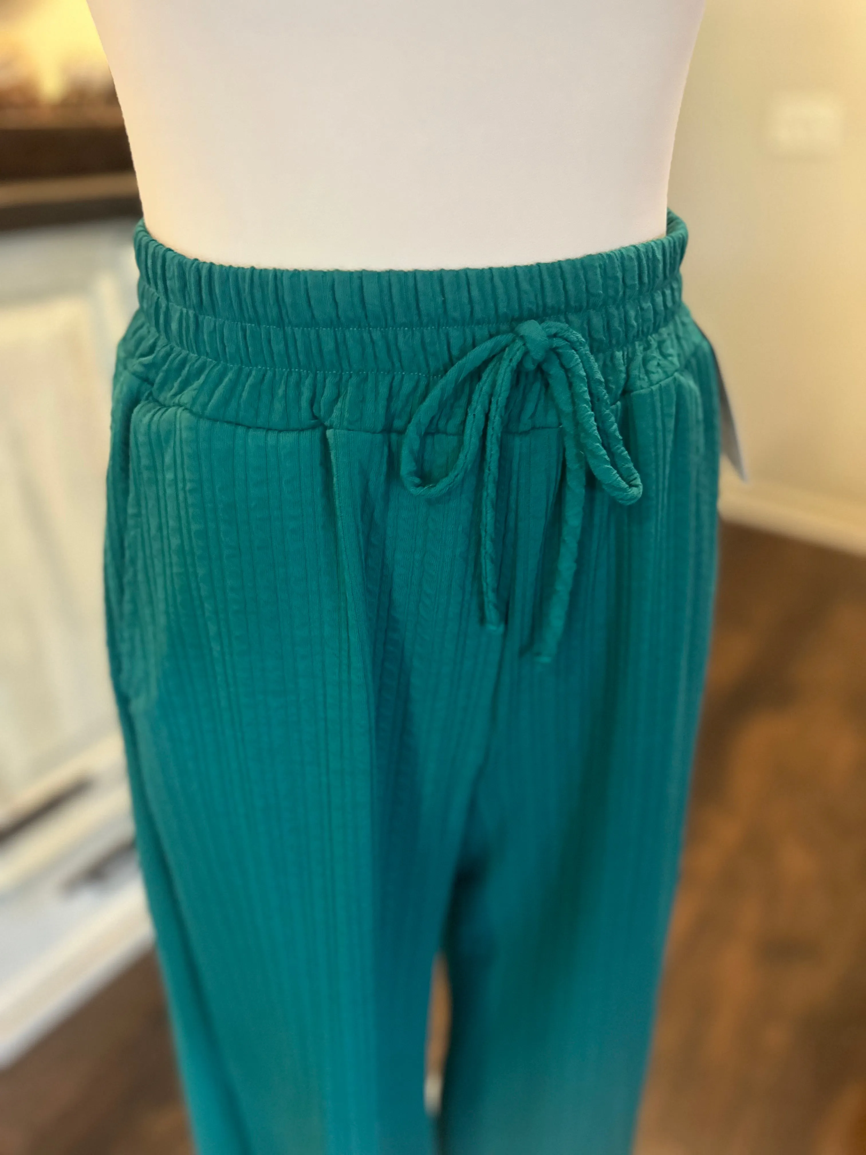 Blumin Cropped Pants in Green