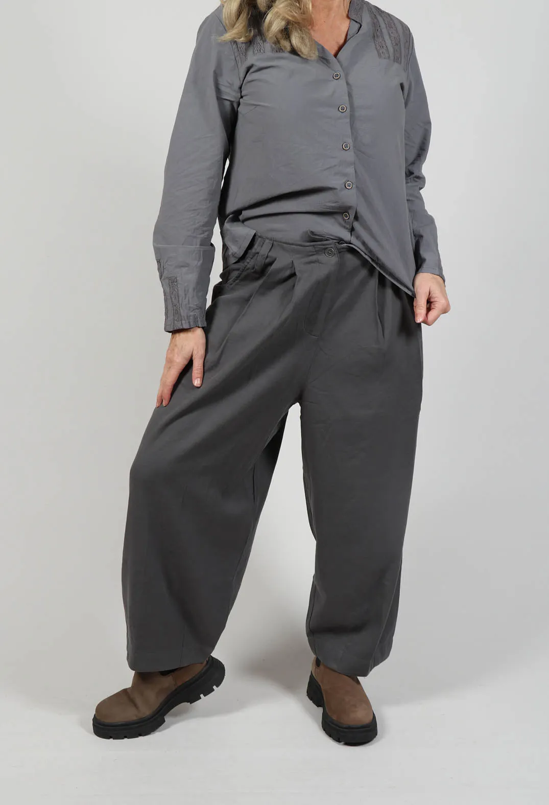 Botvi Twill Trousers in Grey