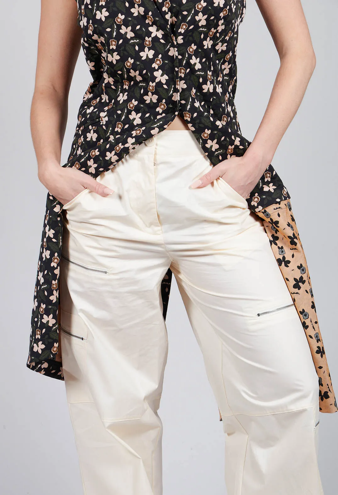 Cotton Cargo Trousers in Latte