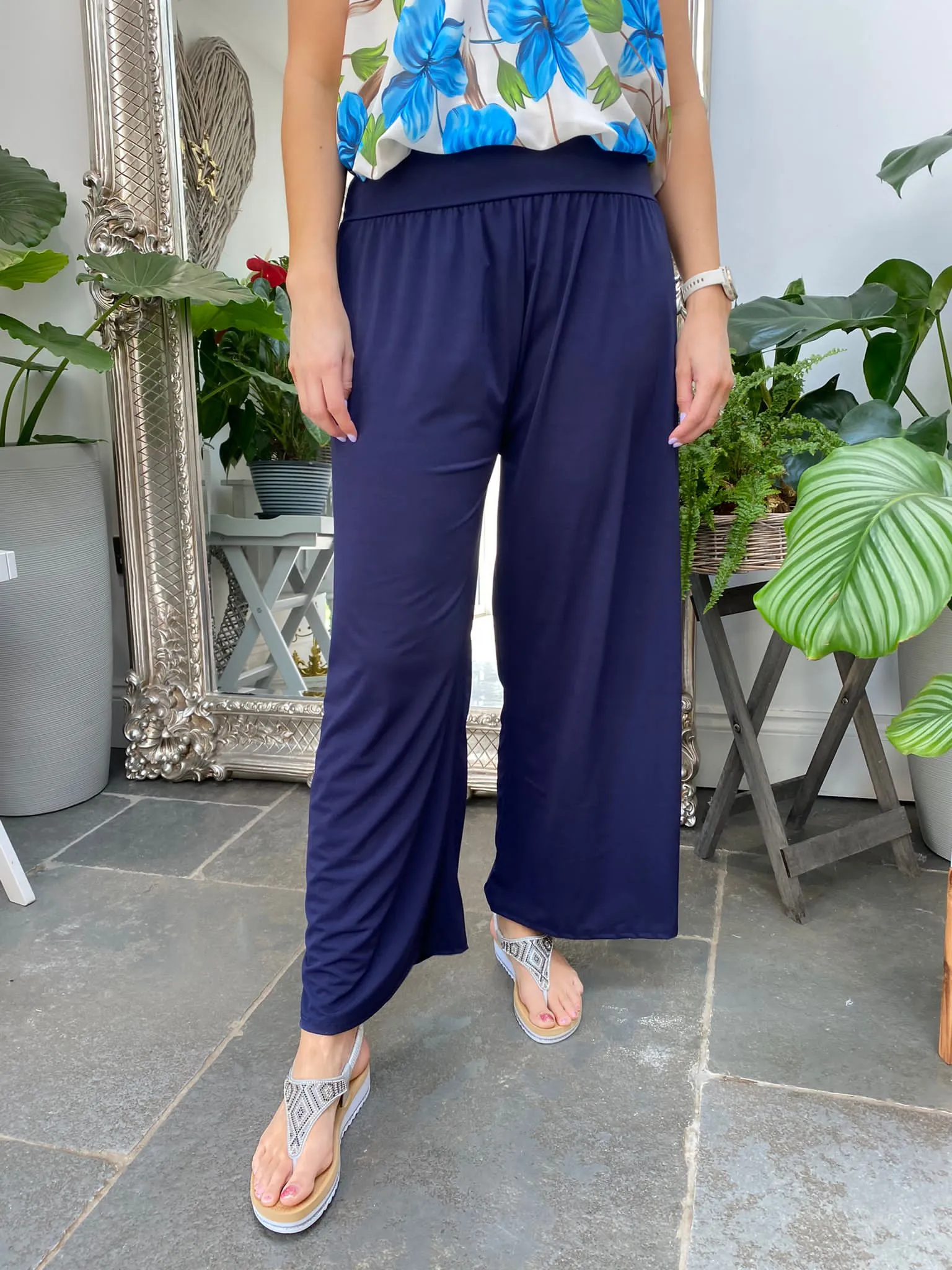 Essential Wide Leg Flow Trousers