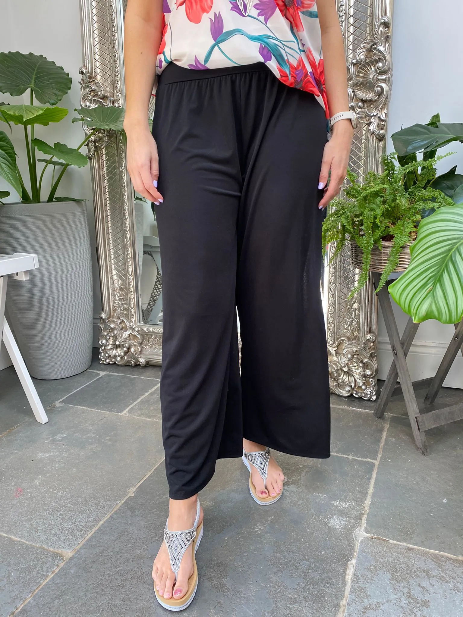 Essential Wide Leg Flow Trousers