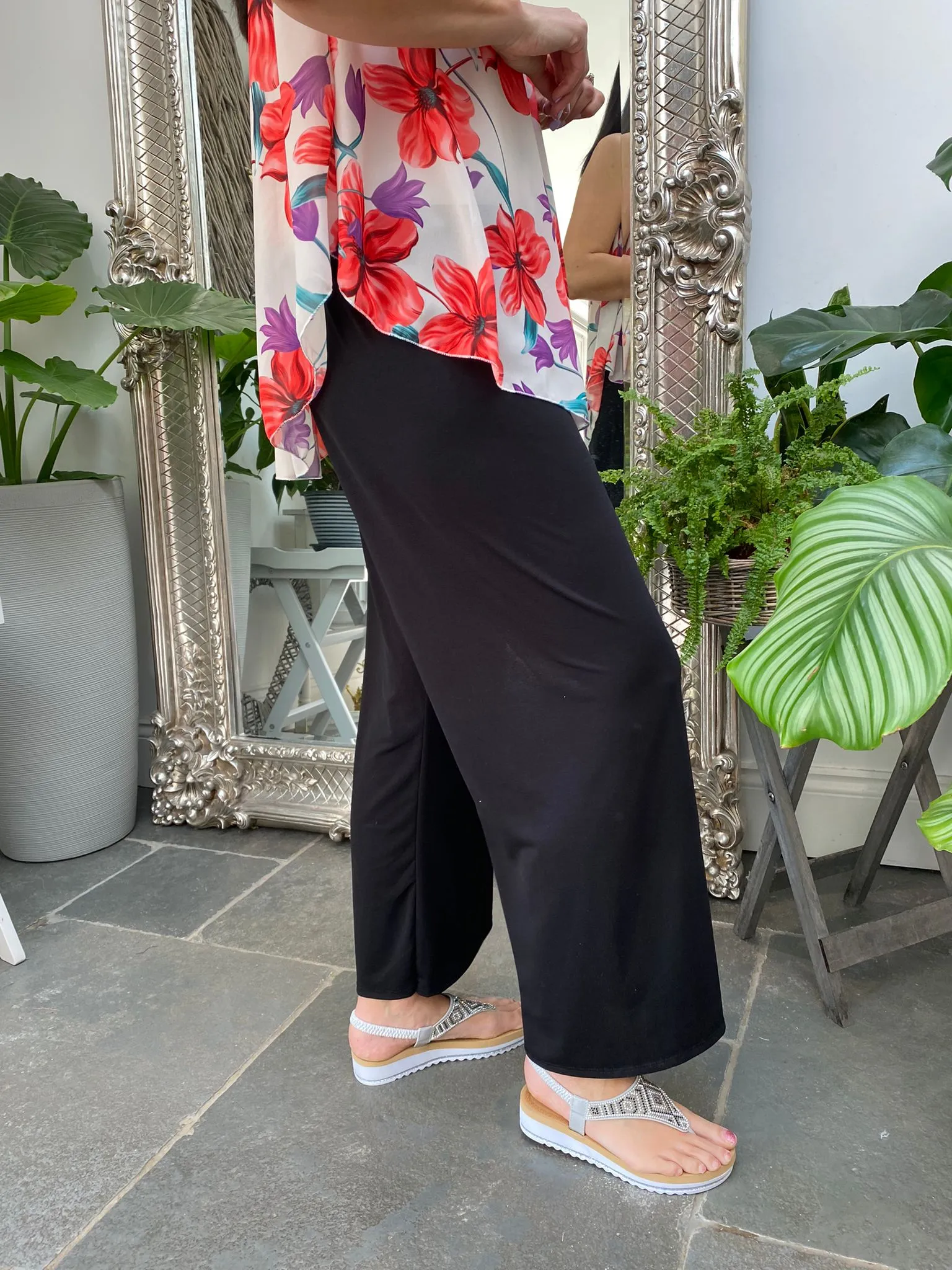 Essential Wide Leg Flow Trousers