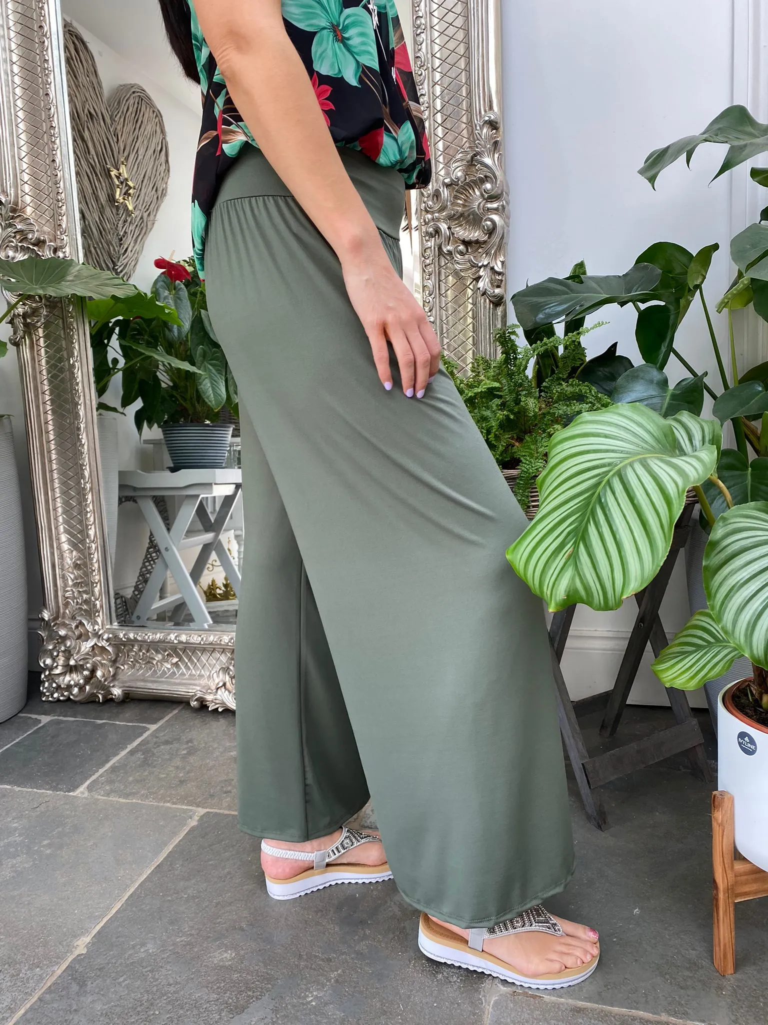 Essential Wide Leg Flow Trousers