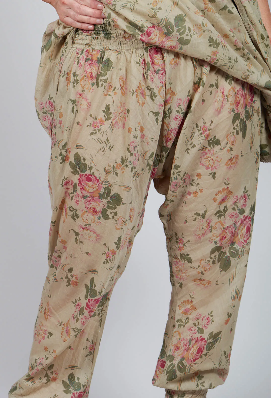 FanFan Trousers in Almond Flowers