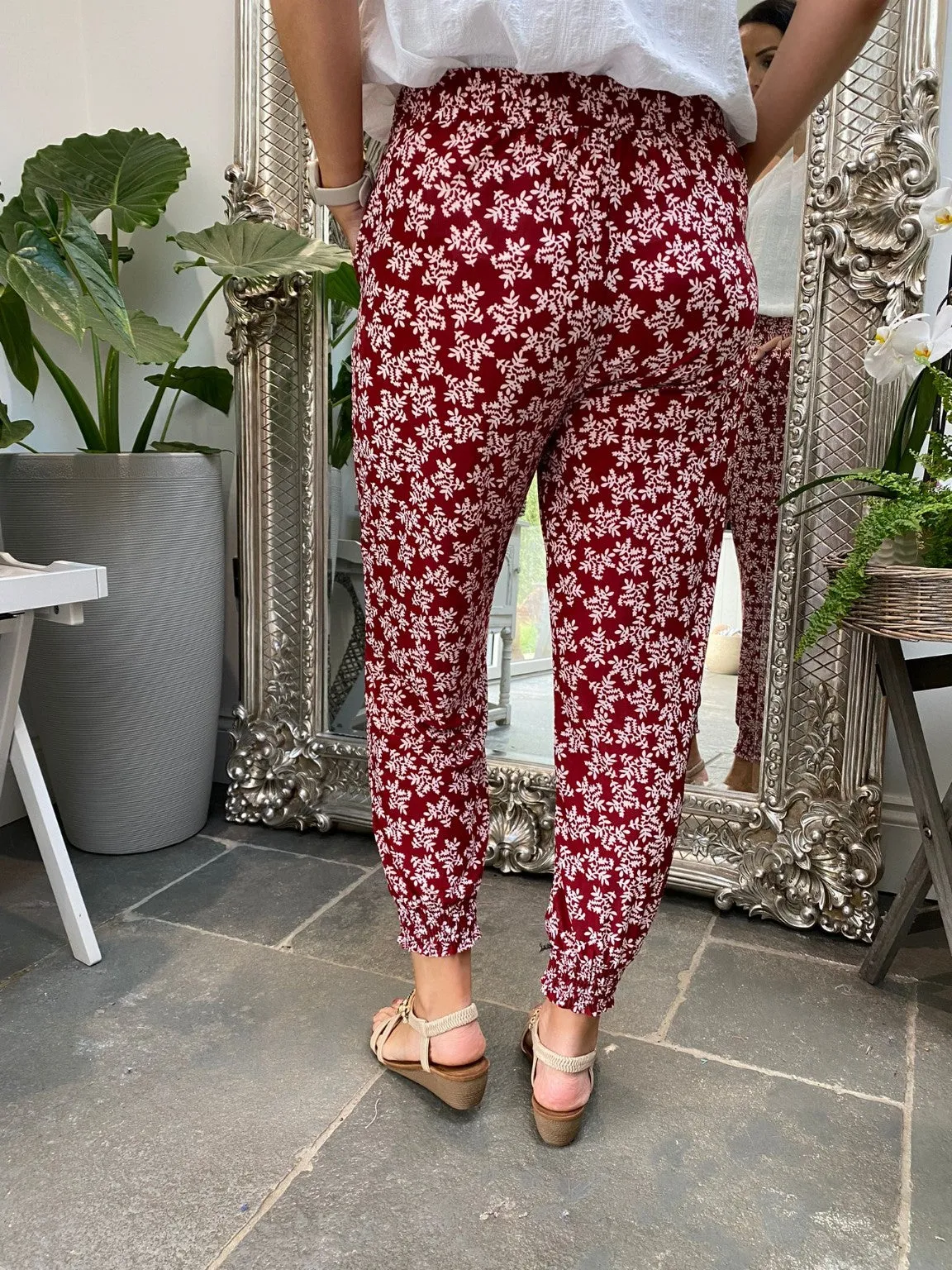 Lightweight Leaf Print Trousers Pia