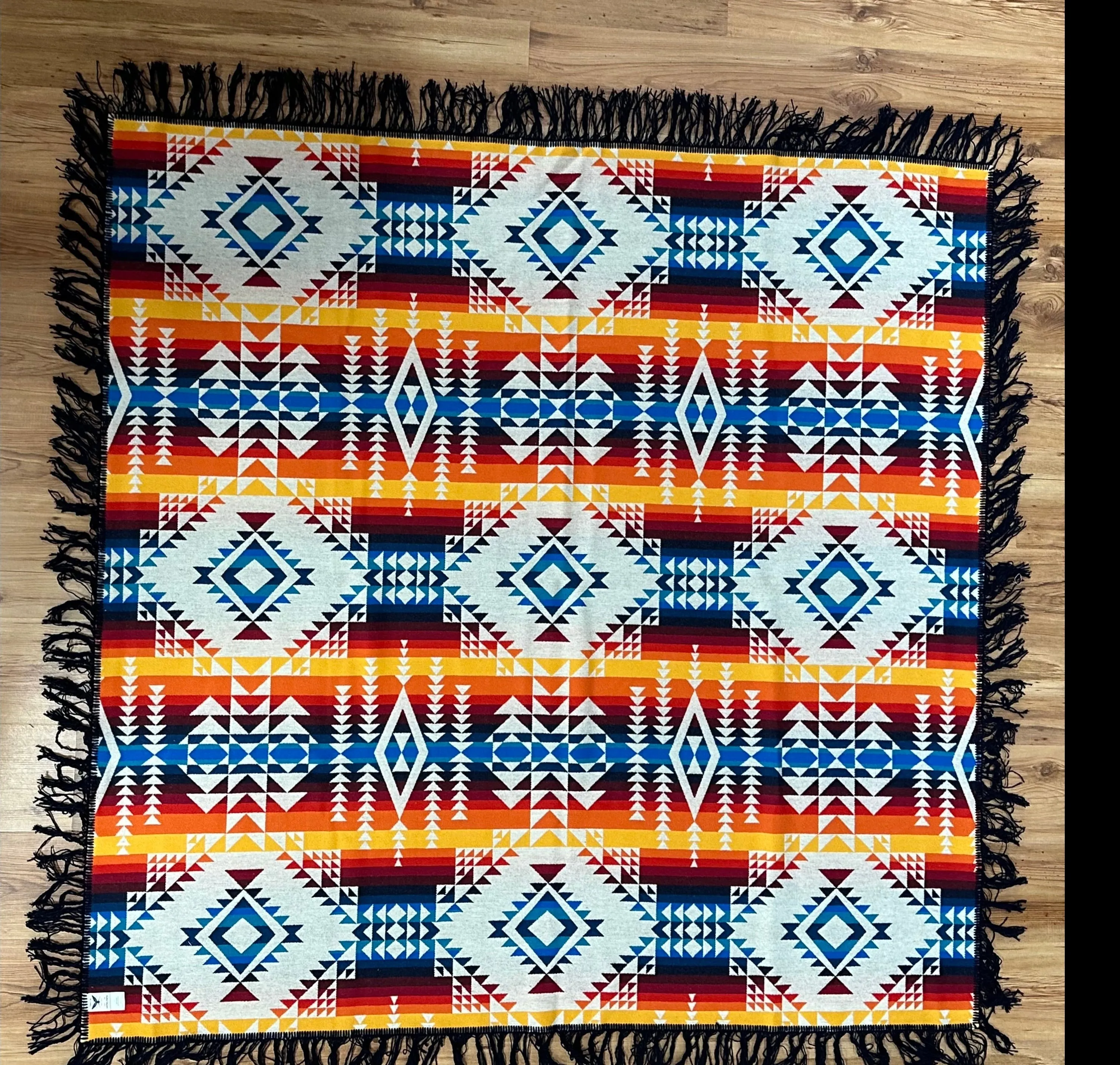 Pendleton Pilot Rock Blanket, Ivory Shawl