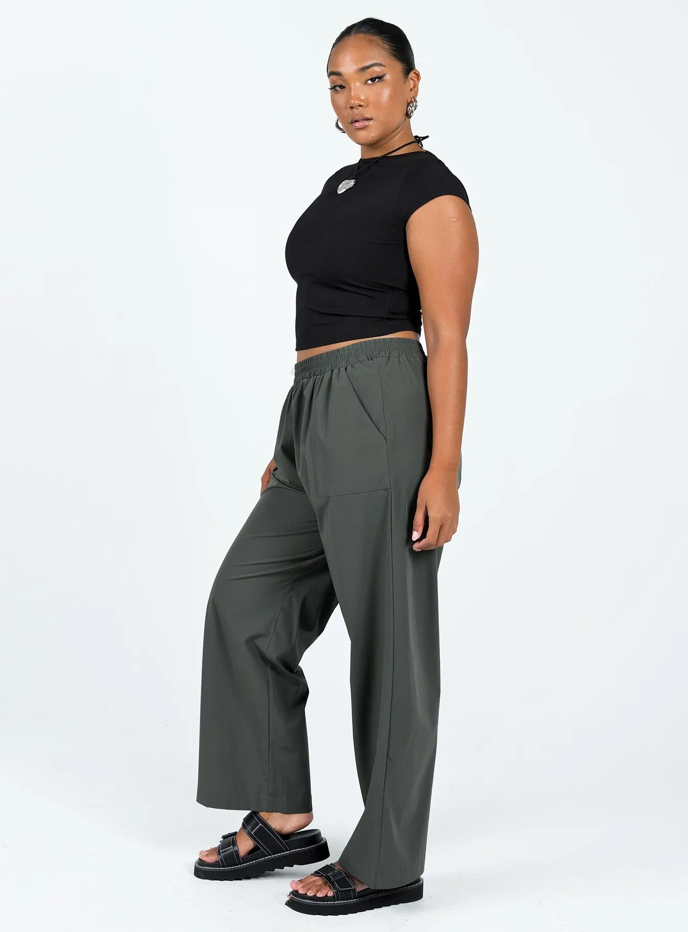 Plevna Nylon Pants Olive