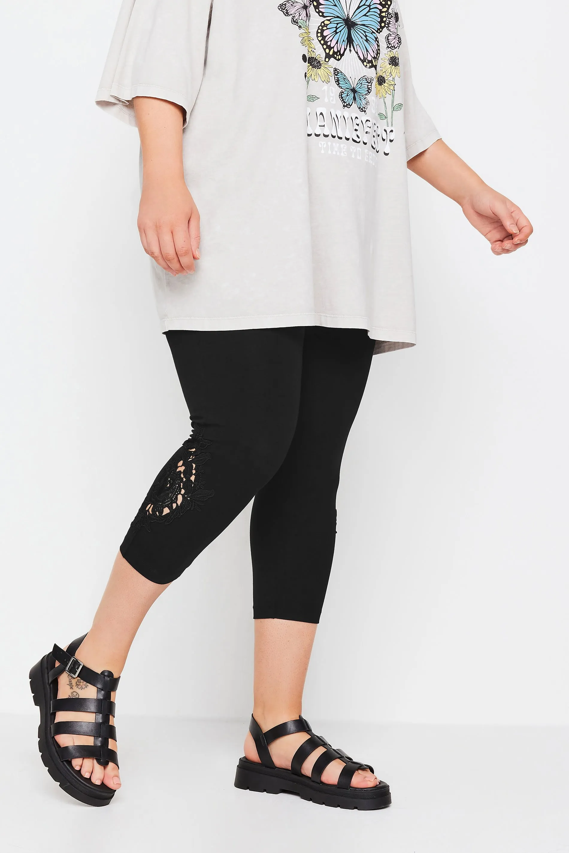 YOURS Curve Black Lace Stretch Cropped Leggings