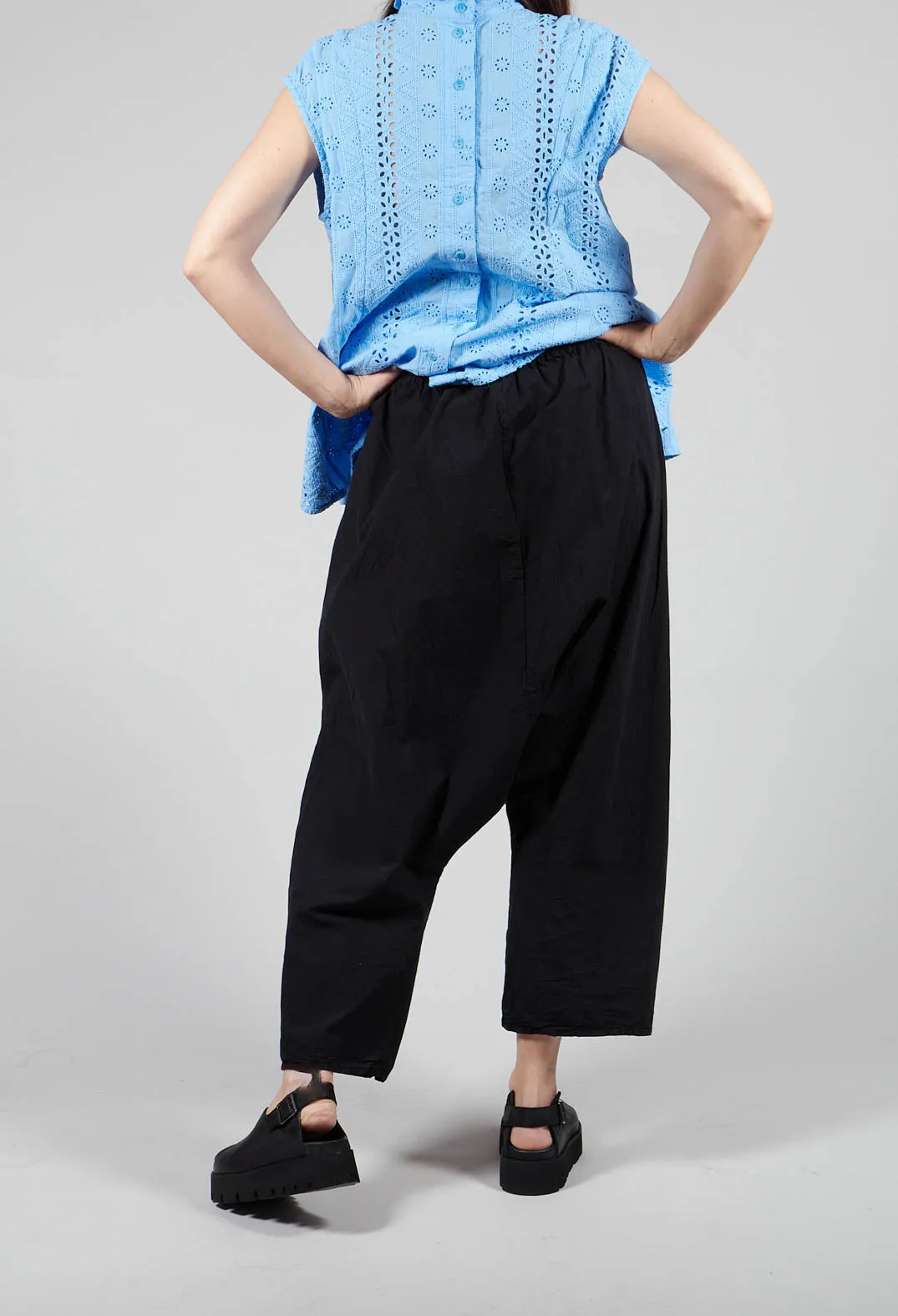 Zaunetz Trousers in Kaviar Black