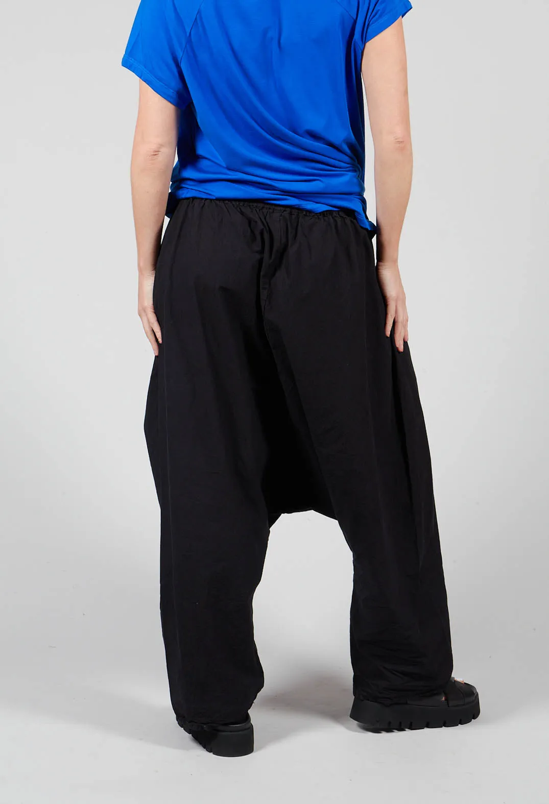 Zaunetz Trousers in Kaviar Black